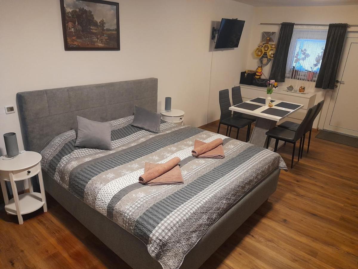 Honey Apartment Lendava Eksteriør bilde