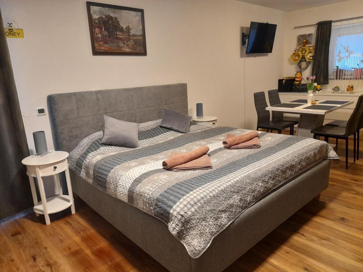 Honey Apartment Lendava Eksteriør bilde