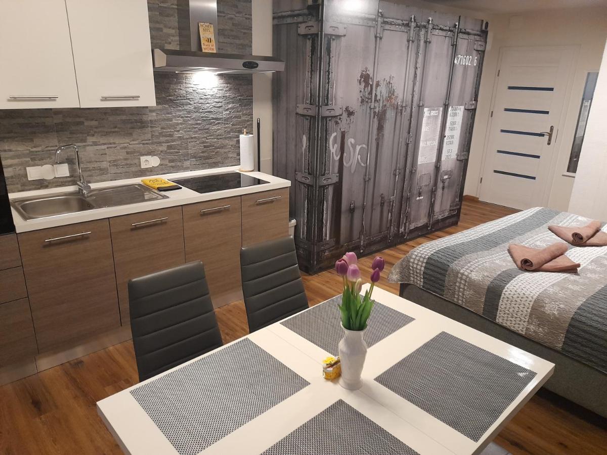 Honey Apartment Lendava Eksteriør bilde