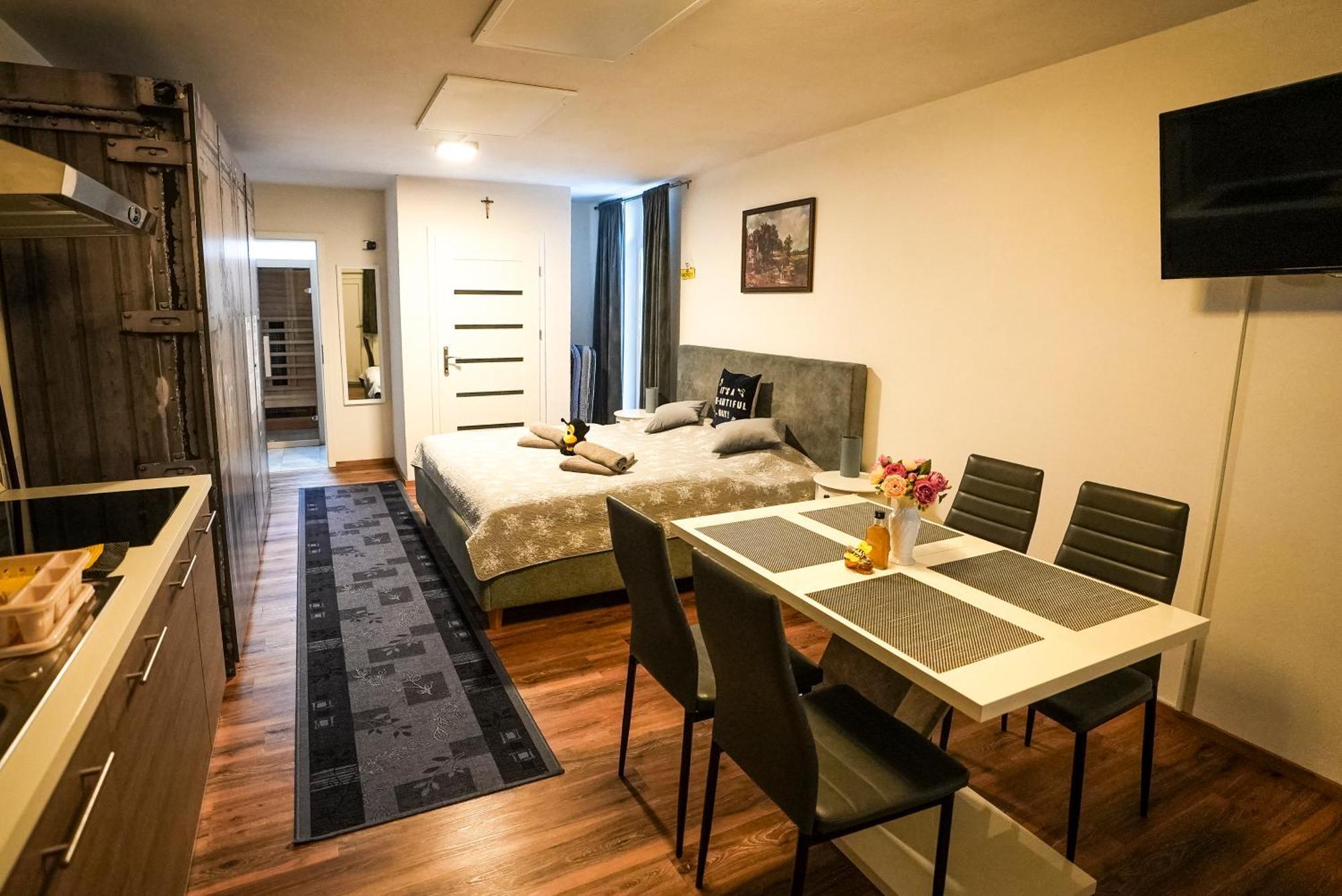 Honey Apartment Lendava Eksteriør bilde